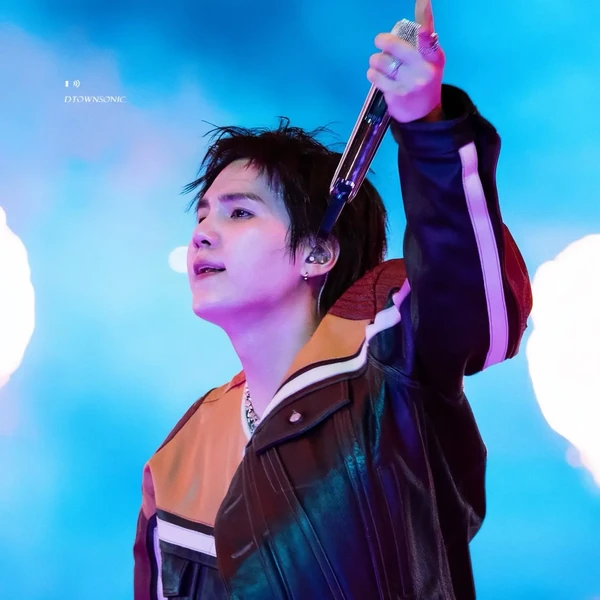Foto Populer Penuh Cinta untuk SUGA (BTS)