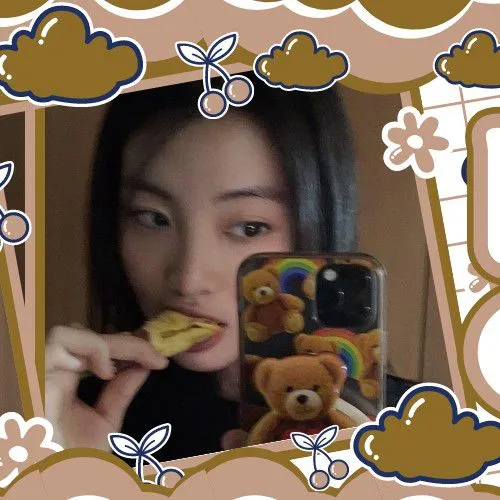 充滿粉絲愛意的Lucy人氣照片