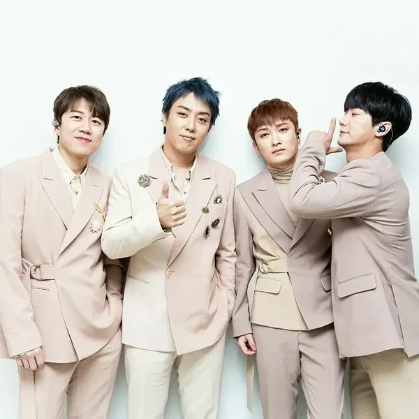 Today's Most Loved SECHSKIES