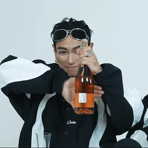 오늘 가장 사랑받은 T.O.P의 모습