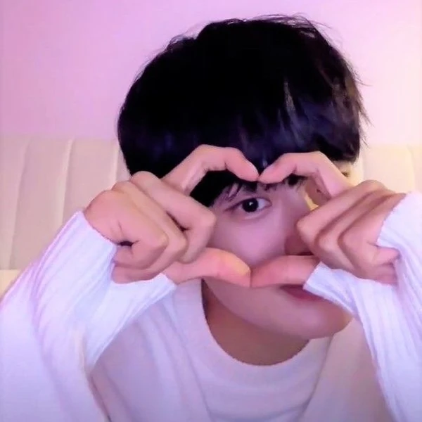 Today's Most Loved Lee Daehwi (AB6IX)