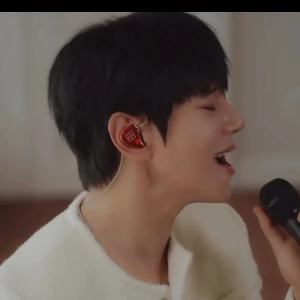 Fans' Pick: Best Moment of Hwang Chiyeol