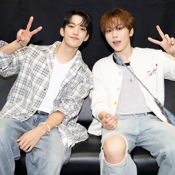 Foto Populer Penuh Cinta untuk DK (SEVENTEEN)