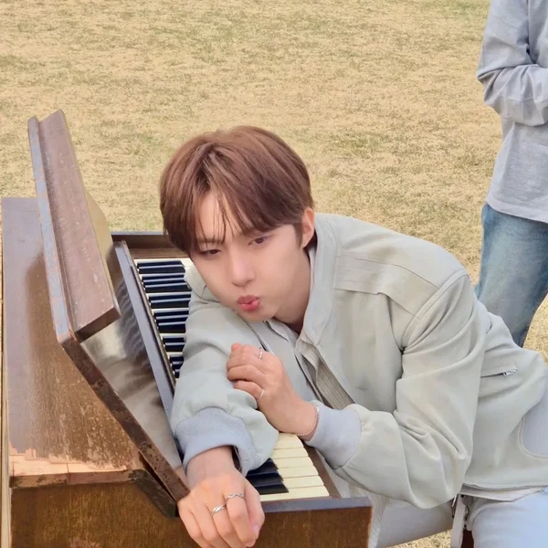 후이 (펜타곤) 팬심 가득한 인기 사진