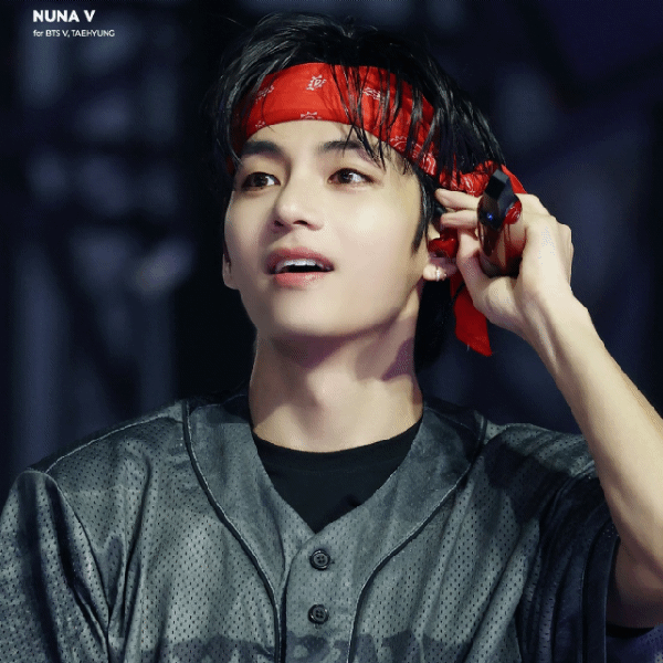 Penampilan V (BTS) yang Paling Dicintai Hari Ini