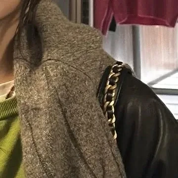 Foto Populer Penuh Cinta untuk Jeong Yein (Lovelyz)