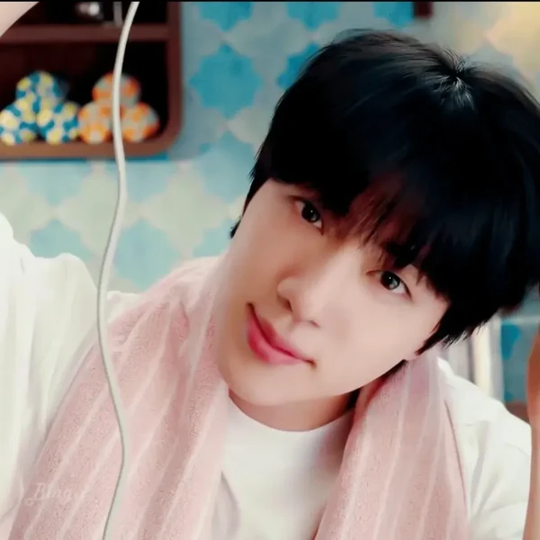 진 (방탄소년단) 팬심 가득한 인기 사진