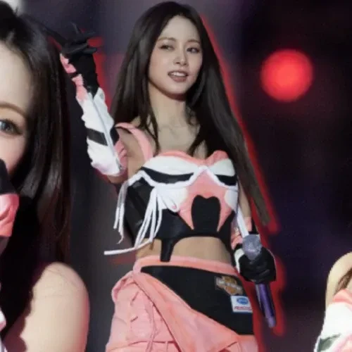 Foto Populer Penuh Cinta untuk Tzuyu (TWICE)