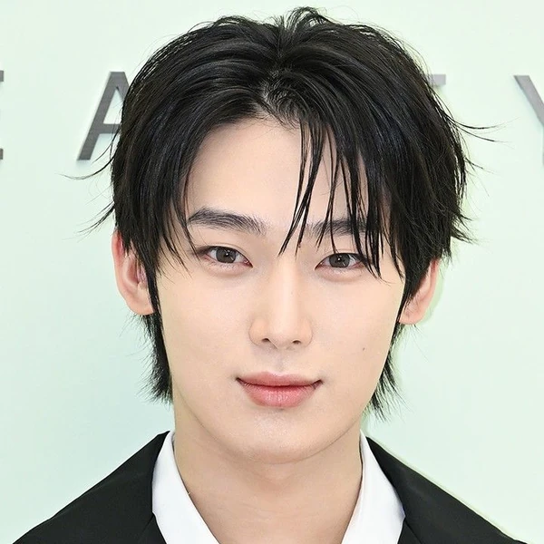 充满粉丝爱意的善禹 (ENHYPEN)人气照片