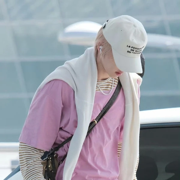 오늘 가장 사랑받은 디에잇 (세븐틴)의 모습