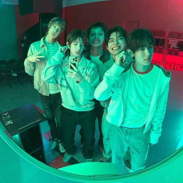 Top Photo Full of CORTIS Love