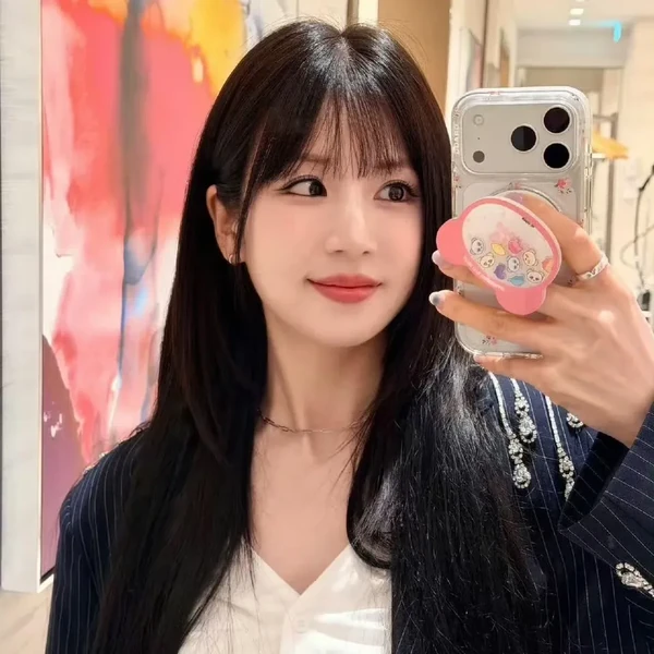Today's Most Loved Park Chorong (Apink)