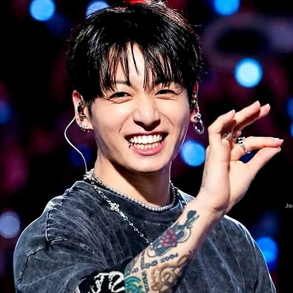 Foto Populer Penuh Cinta untuk Jungkook (BTS)