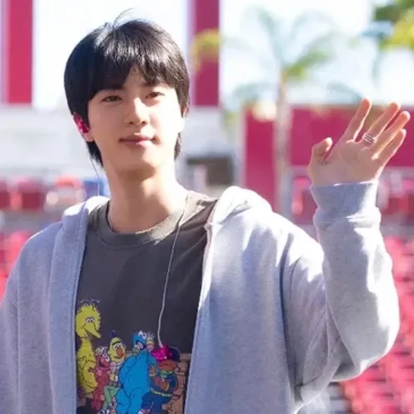 Momen Terbaik Jin (BTS) Pilihan Penggemar