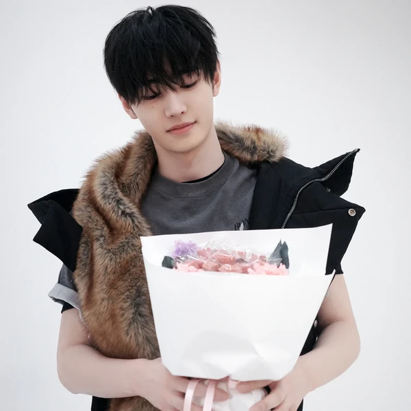 Foto Populer Penuh Cinta untuk ENHYPEN