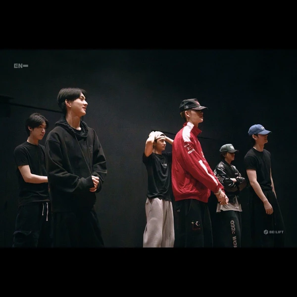 Penampilan ENHYPEN yang Paling Dicintai Hari Ini