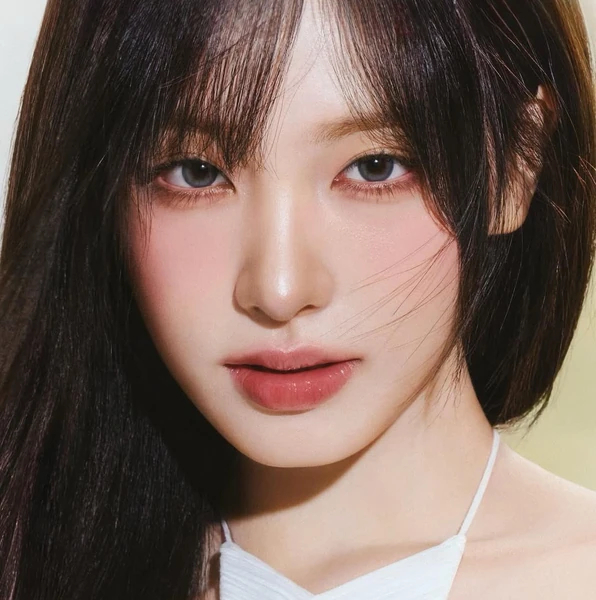 IVE リズ ファンダムコミュニティ │ KPOP人気No.1アプリ 最愛ドル