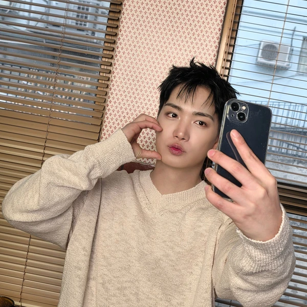 Today's Most Loved Kim Jonghyeon