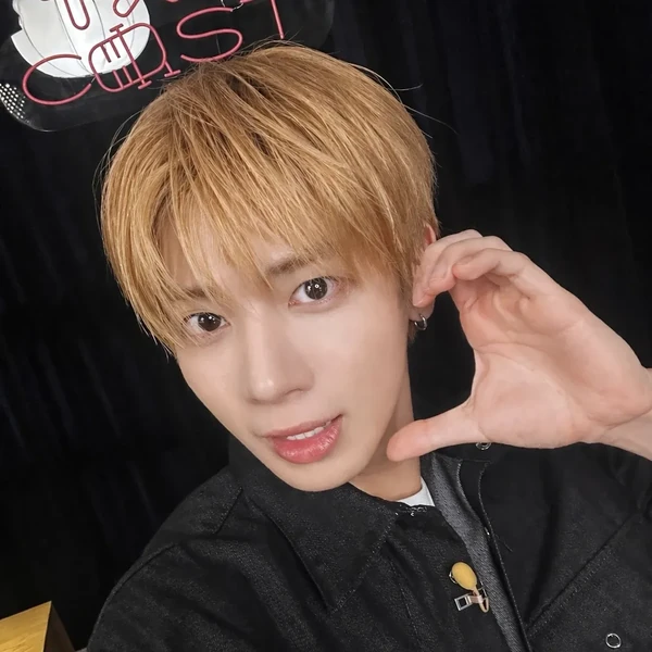 태현 (투모로우바이투게더) 팬심 가득한 인기 사진