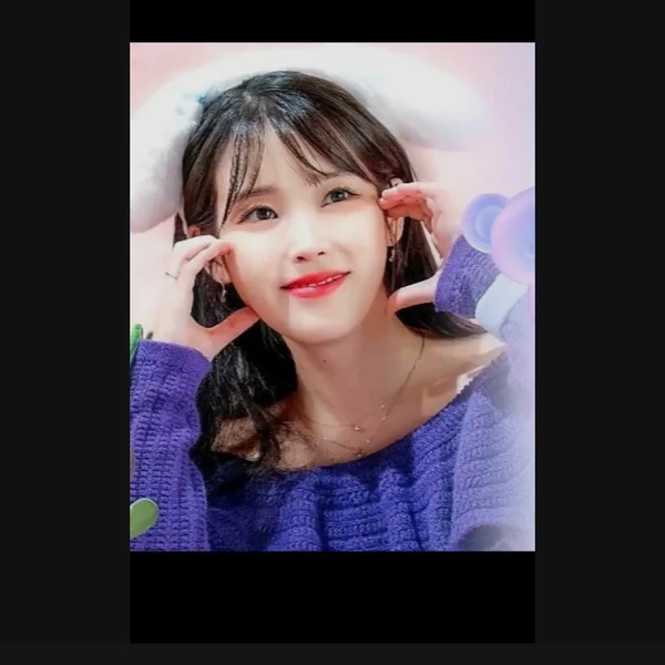 Foto Populer Penuh Cinta untuk IU