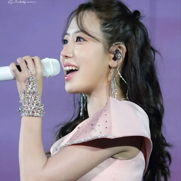 Today's Most Loved Kim Namjoo (Apink)