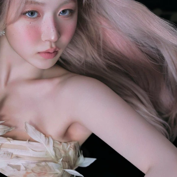 Foto Populer Penuh Cinta untuk Haewon (NMIXX)