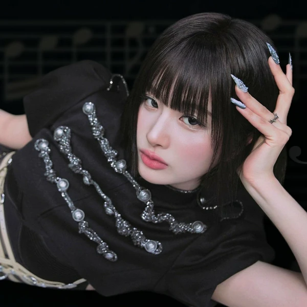 Foto Populer Penuh Cinta untuk Sullyoon (NMIXX)