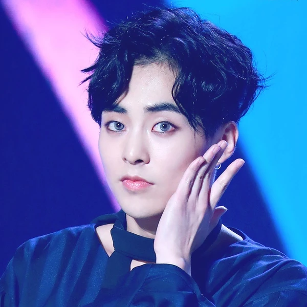 充滿粉絲愛意的Xiumin (EXO)人氣照片