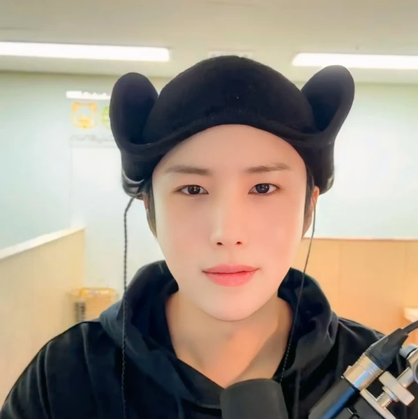 Today's Most Loved Wow (A.C.E)