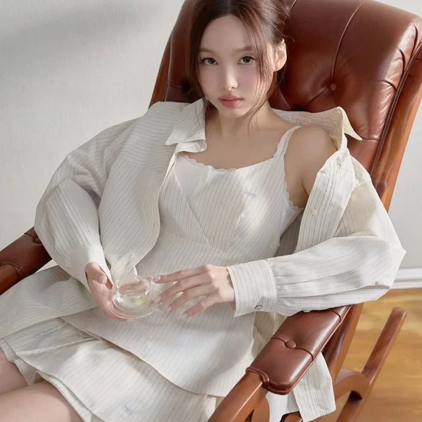 Foto Populer Penuh Cinta untuk Nayeon (TWICE)
