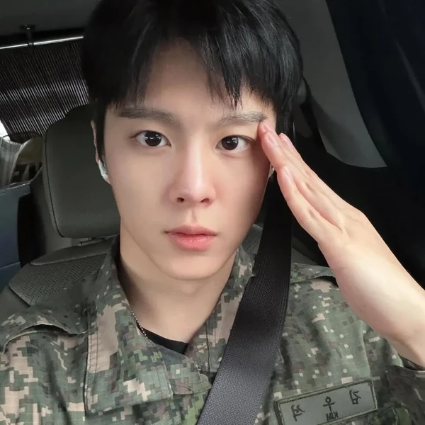 김우석 팬심 가득한 인기 사진