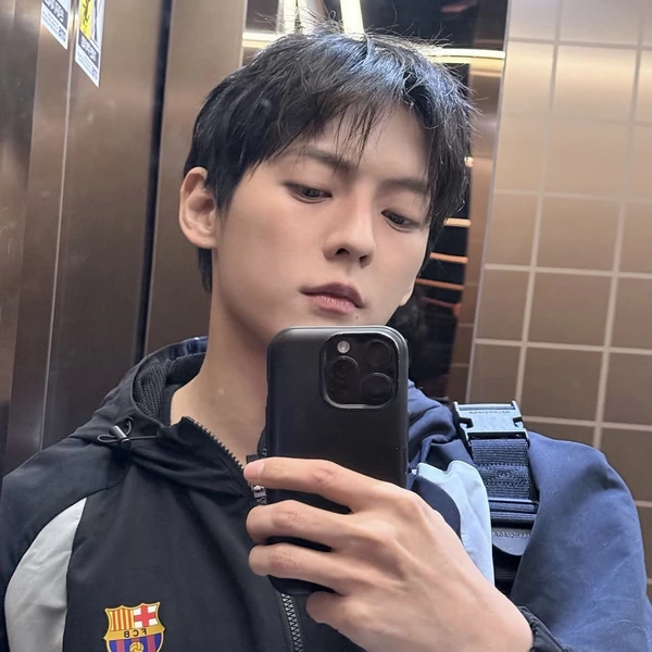 Top Photo Full of Lee Minhyuk (BTOB) Love