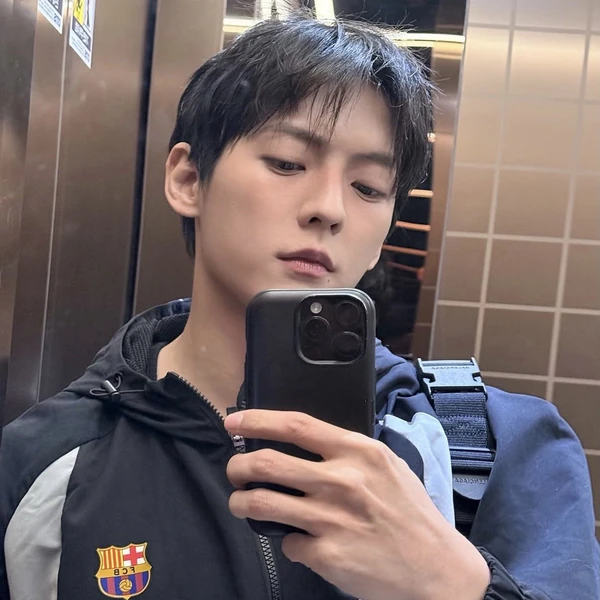 Top Photo Full of Lee Minhyuk (BTOB) Love