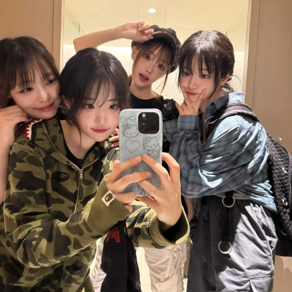 Top Photo Full of QWER Love