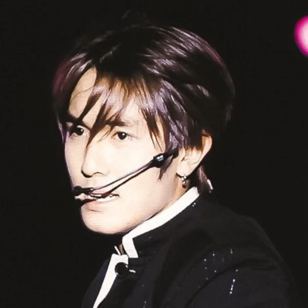 Today's Most Loved Kim Dongwan (SHINHWA)