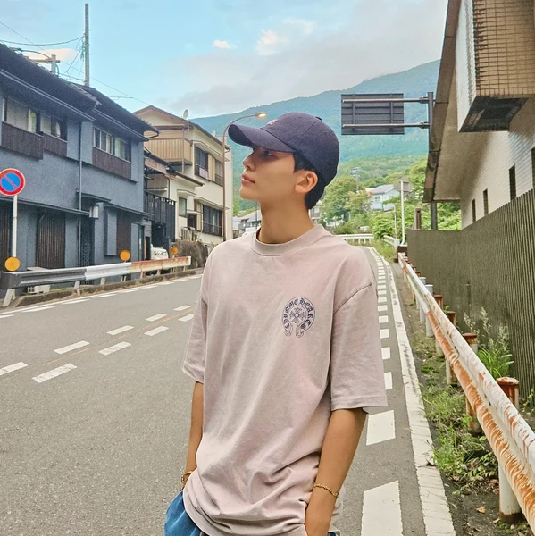 Foto Populer Penuh Cinta untuk Jeonghan (SEVENTEEN)