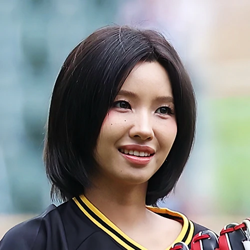 오늘 가장 사랑받은 소연 (아이들)의 모습