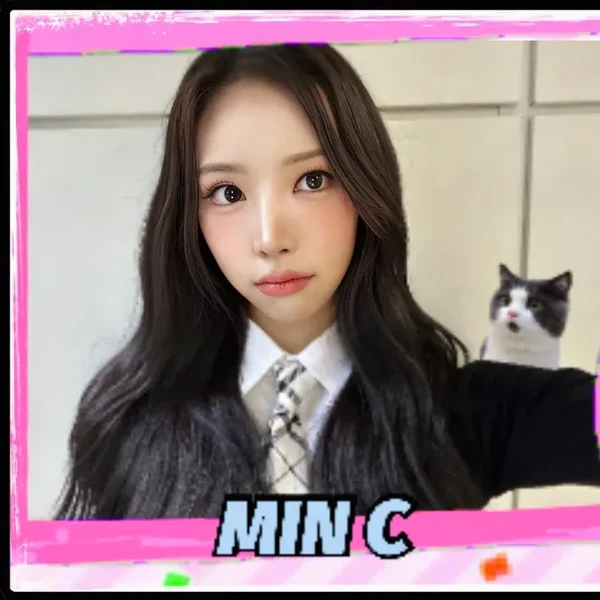 Signature photo of Min C (SECRET NUMBER) capturing their charm