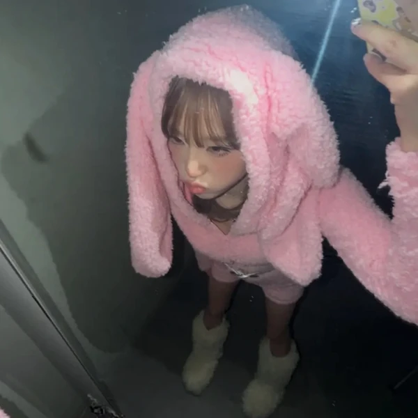 Top Photo Full of Choi Yena Love
