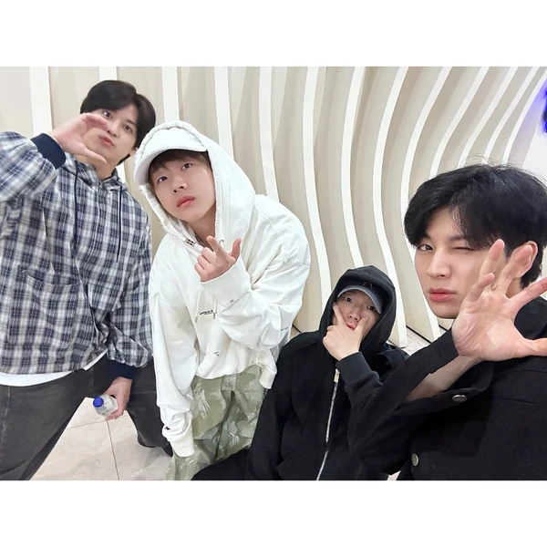 iKON 팬심 가득한 인기 사진