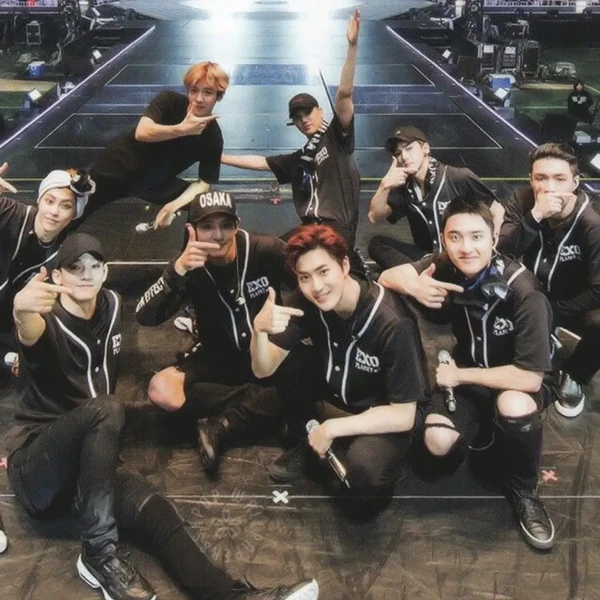 Foto Populer Penuh Cinta untuk EXO