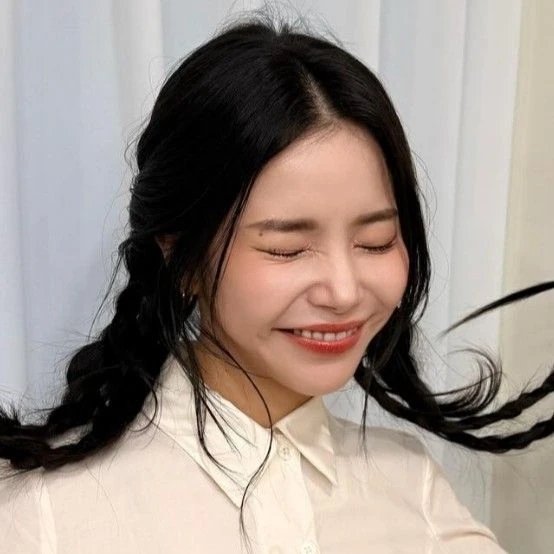 Today's Most Loved Solar (MAMAMOO)