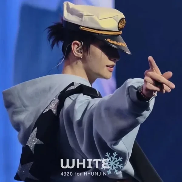 Top Photo Full of Hyunjin (Stray Kids) Love