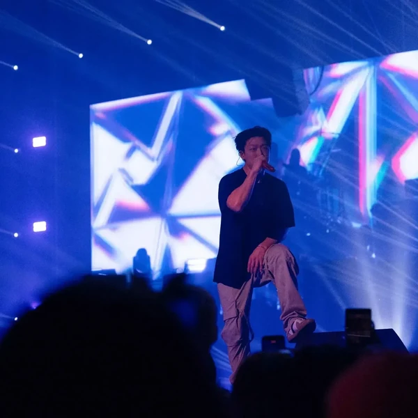Top Photo Full of BOBBY (iKON) Love