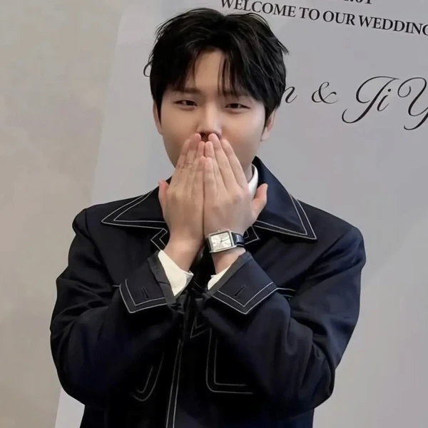 Today's Most Loved Jung Seunghwan