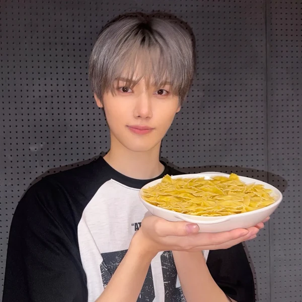 Today's Most Loved Minhee (CRAVITY)