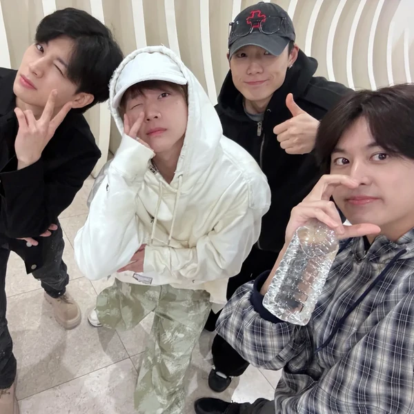 iKON 팬심 가득한 인기 사진