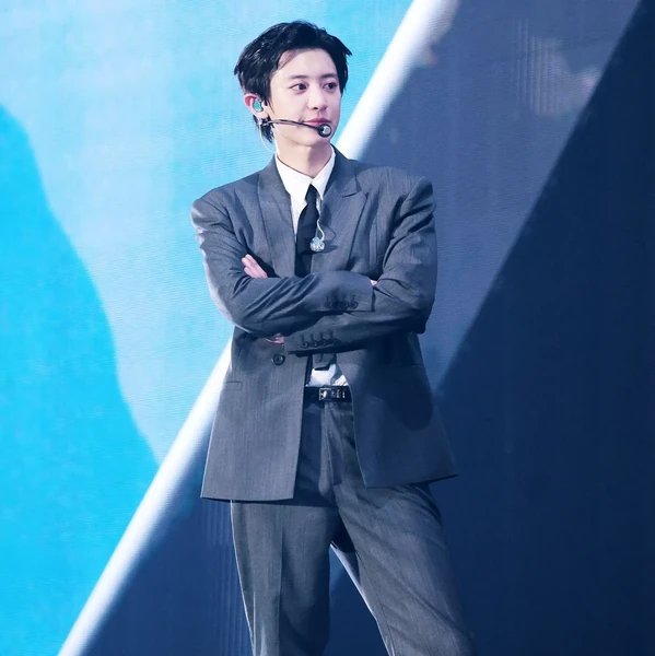 Penampilan Chanyeol (EXO) yang Paling Dicintai Hari Ini