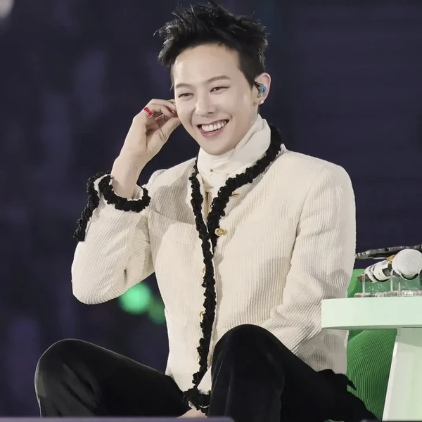 Today's Most Loved G-DRAGON (BIGBANG)