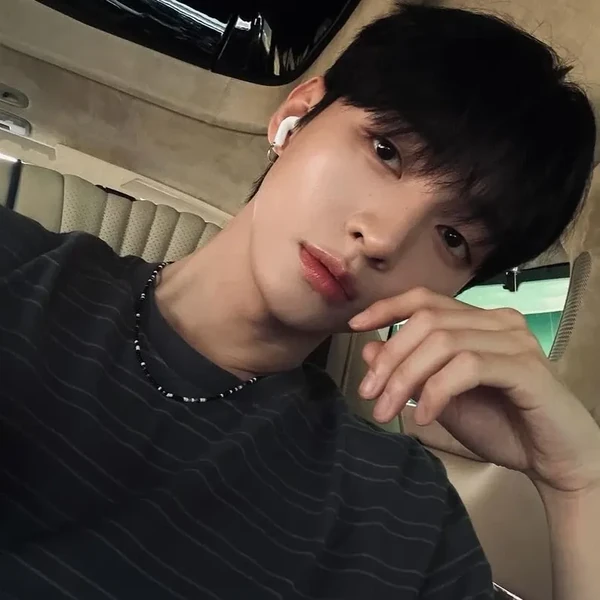 Top Photo Full of Yoon Jisung Love